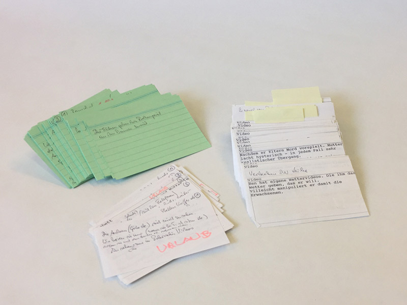 Karteikarten mit Notizen zu "Benny's Video", Signatur: 57