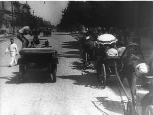 Kutsche wird gefilmt, Totale