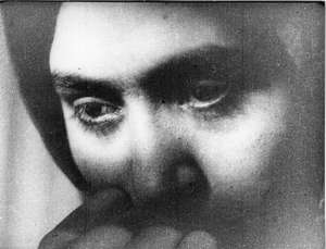 Junge Frau in Großaufnahme