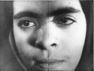 Junge Frau in Großaufnahme