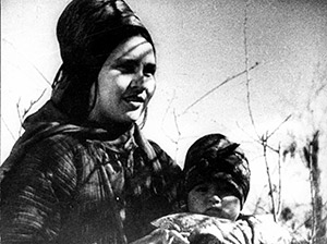 Junge usbekische Mutter